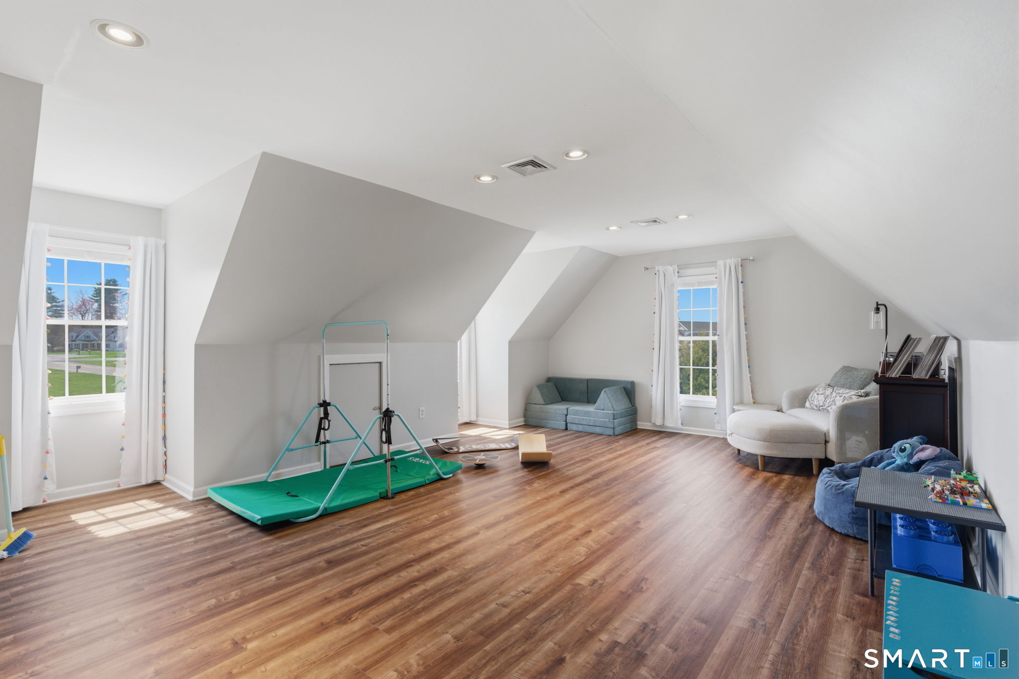 5 Hemlock Drive
