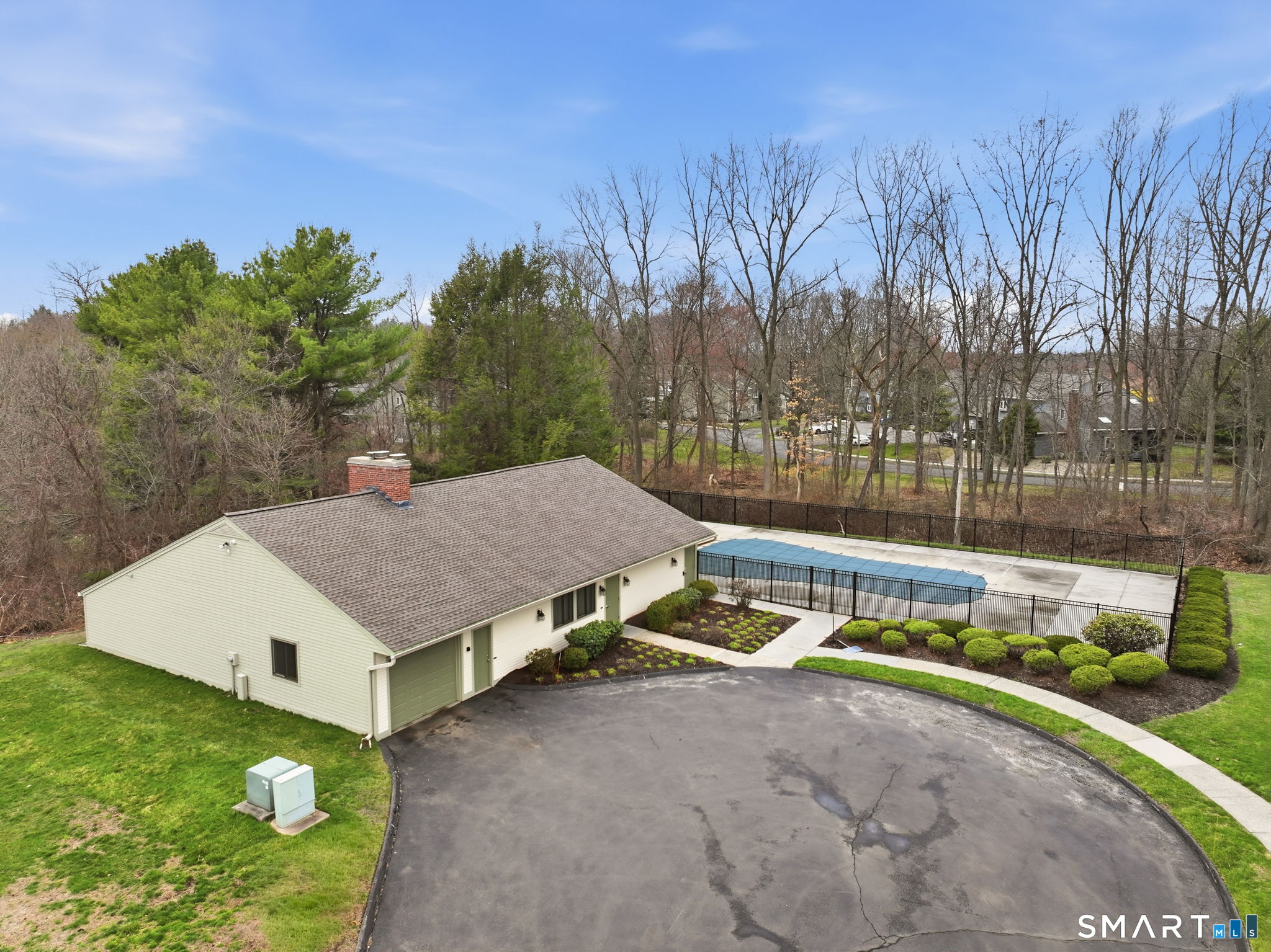 1301 Summer Hill Drive 1301