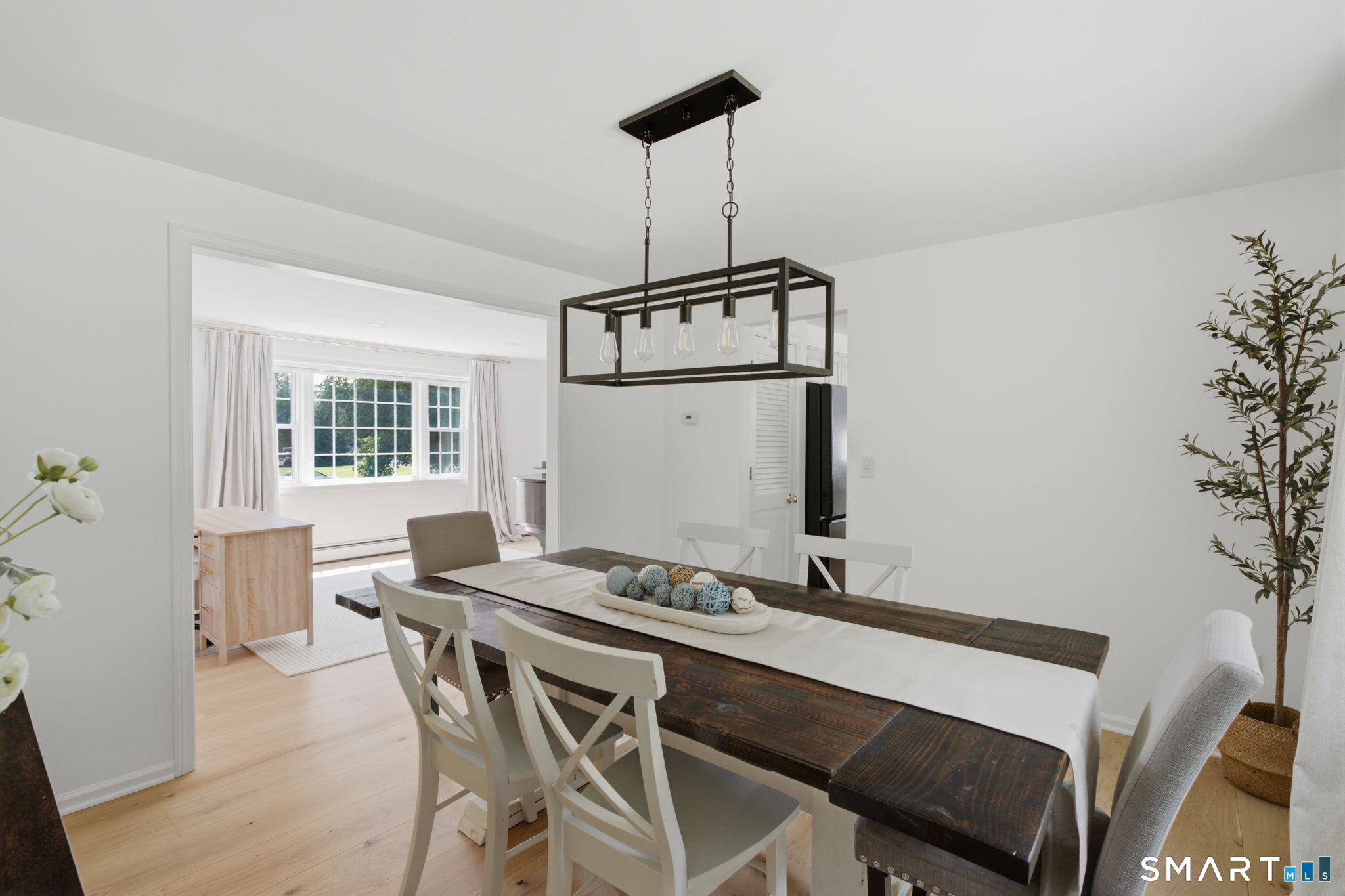61 Broadleaf Circle