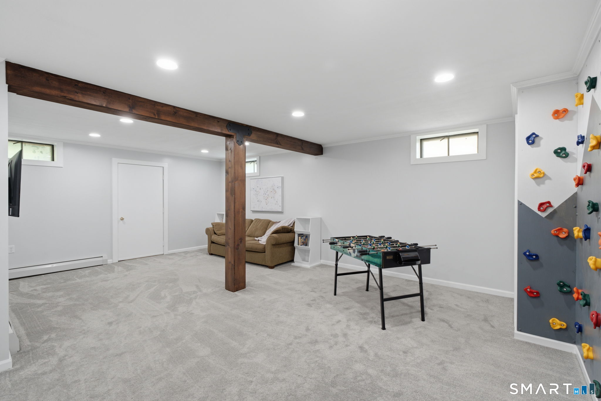 61 Broadleaf Circle