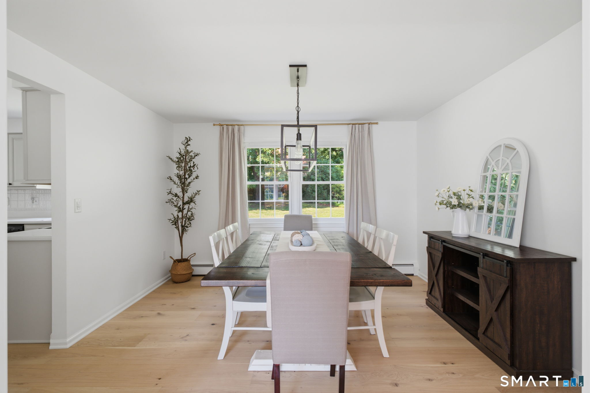 61 Broadleaf Circle