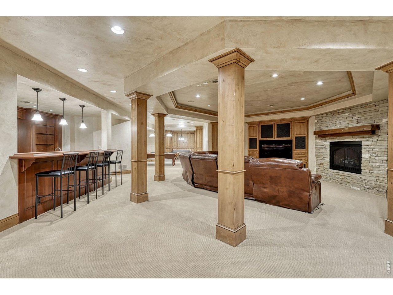 4320 E Linden Cir