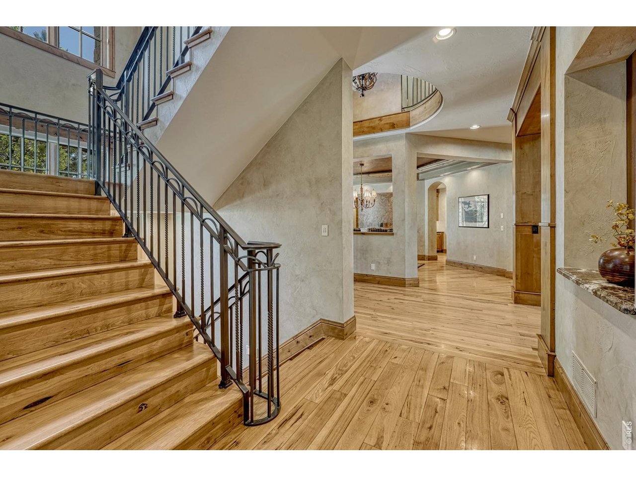 4320 E Linden Cir