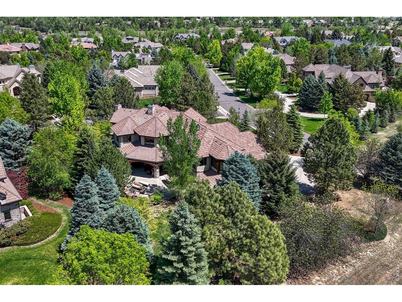 4320 E Linden Cir