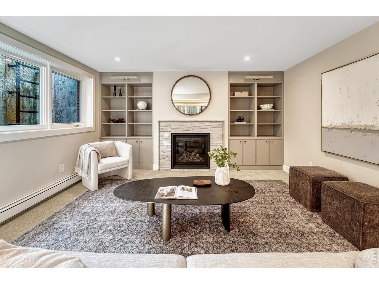 3080 E Flora Pl