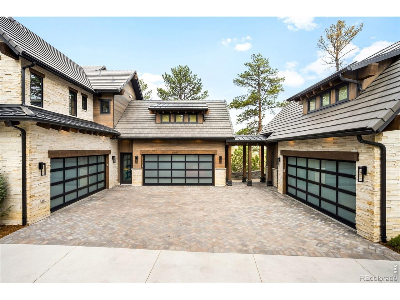 1151 Country Club Pkwy
