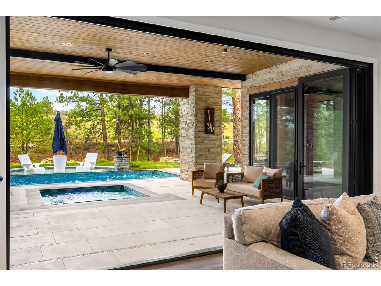1151 Country Club Pkwy