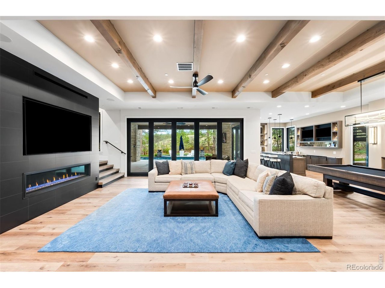 1151 Country Club Pkwy