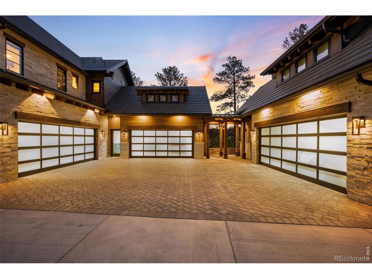 1151 Country Club Pkwy