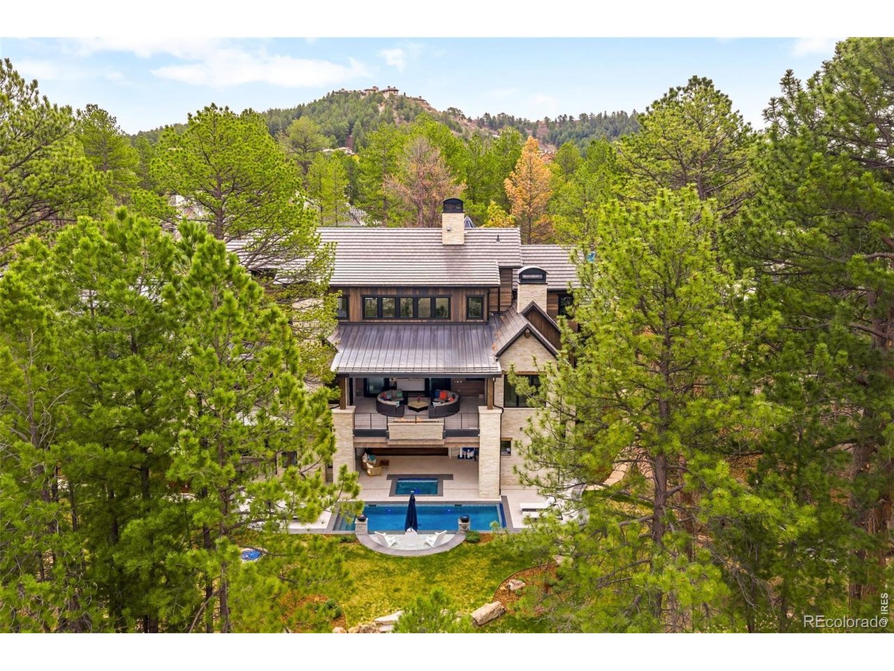 1151 Country Club Pkwy