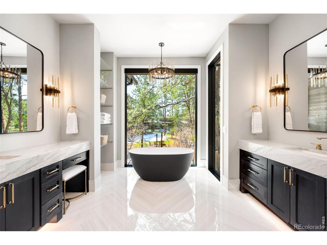 1151 Country Club Pkwy