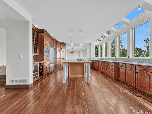 10007 Oak Tree Court