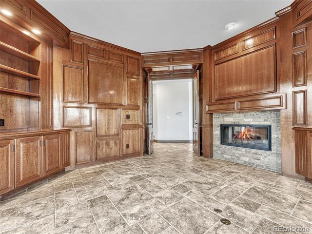 10007 Oak Tree Court