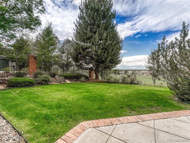 10007 Oak Tree Court