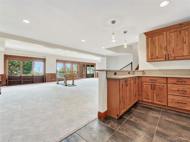 10007 Oak Tree Court