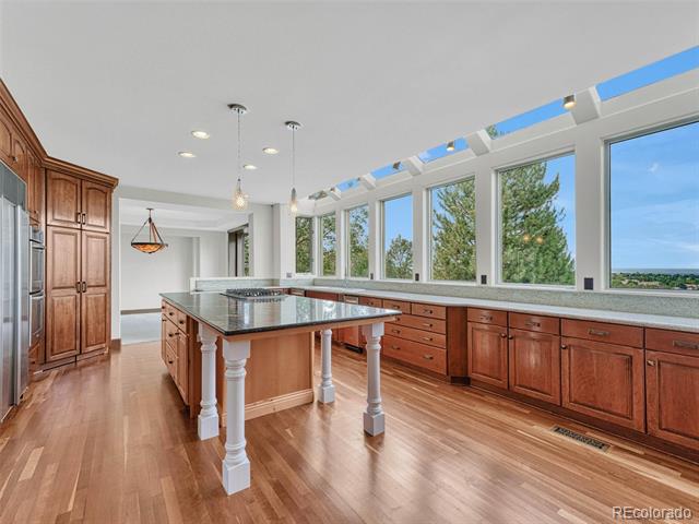 10007 Oak Tree Court