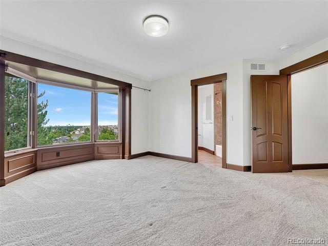 10007 Oak Tree Court