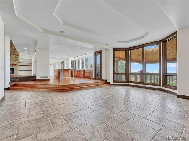 10007 Oak Tree Court