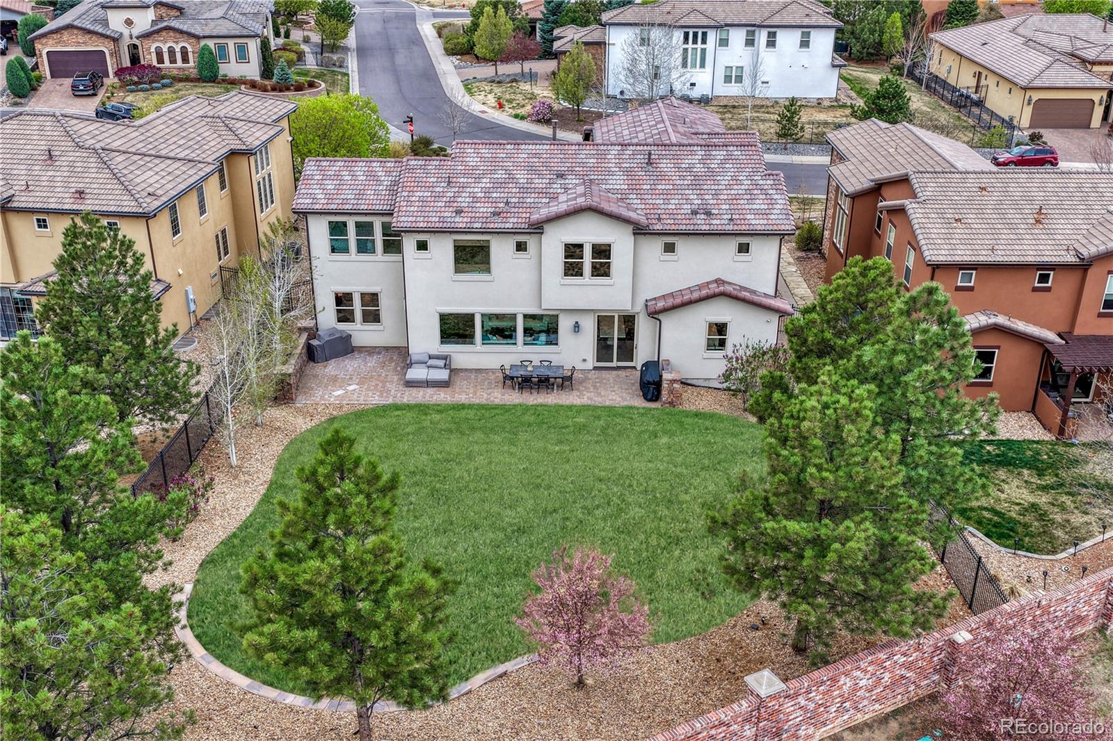 9486 E Winding Hill Avenue