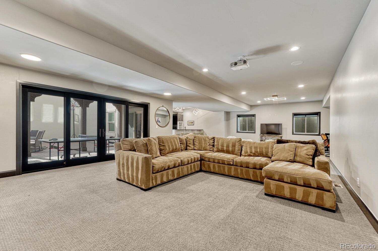 9486 E Winding Hill Avenue