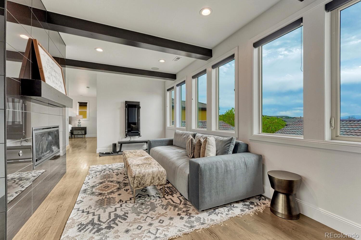 9486 E Winding Hill Avenue