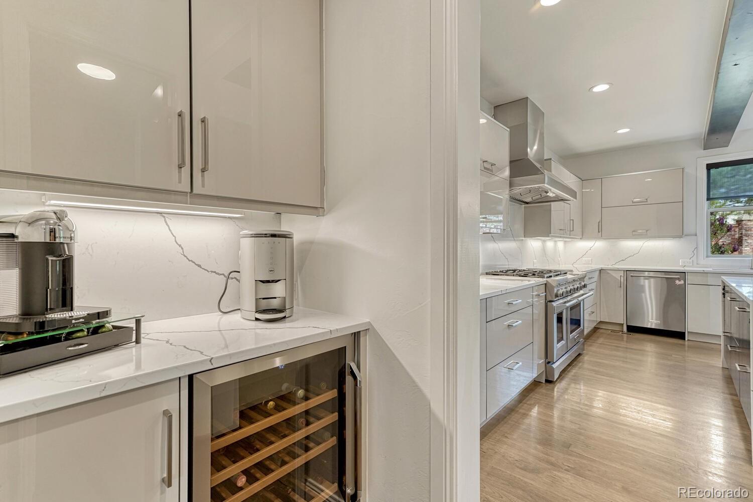 9486 E Winding Hill Avenue