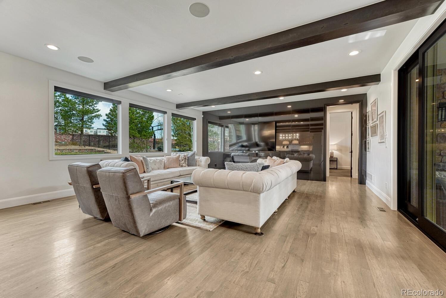 9486 E Winding Hill Avenue