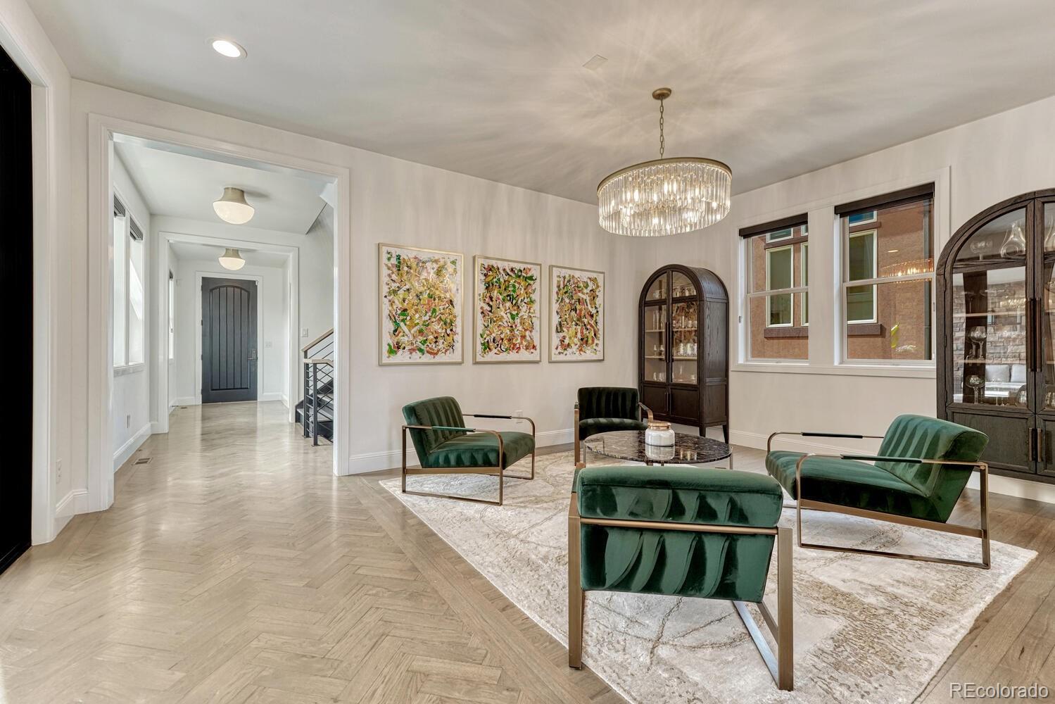 9486 E Winding Hill Avenue