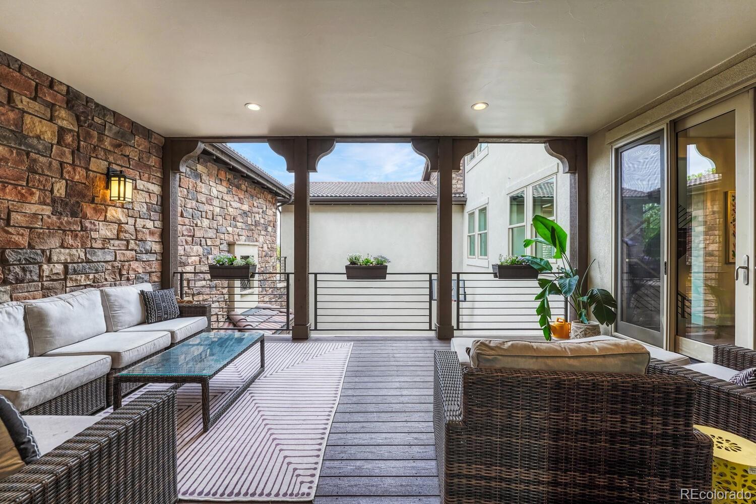 9486 E Winding Hill Avenue