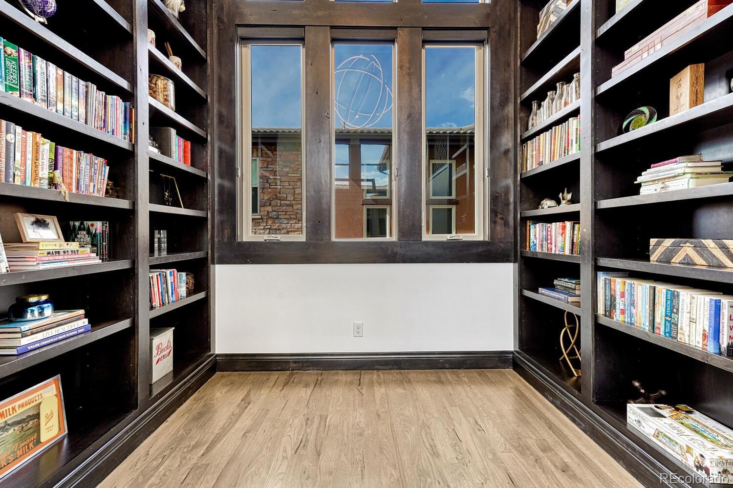 9486 E Winding Hill Avenue