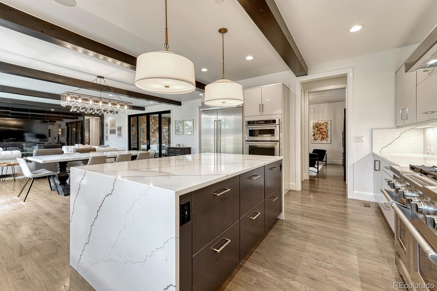 9486 E Winding Hill Avenue