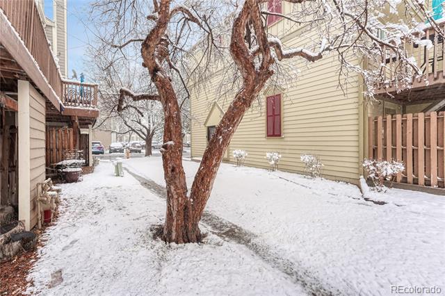 1811 S Quebec Way Unit: 1