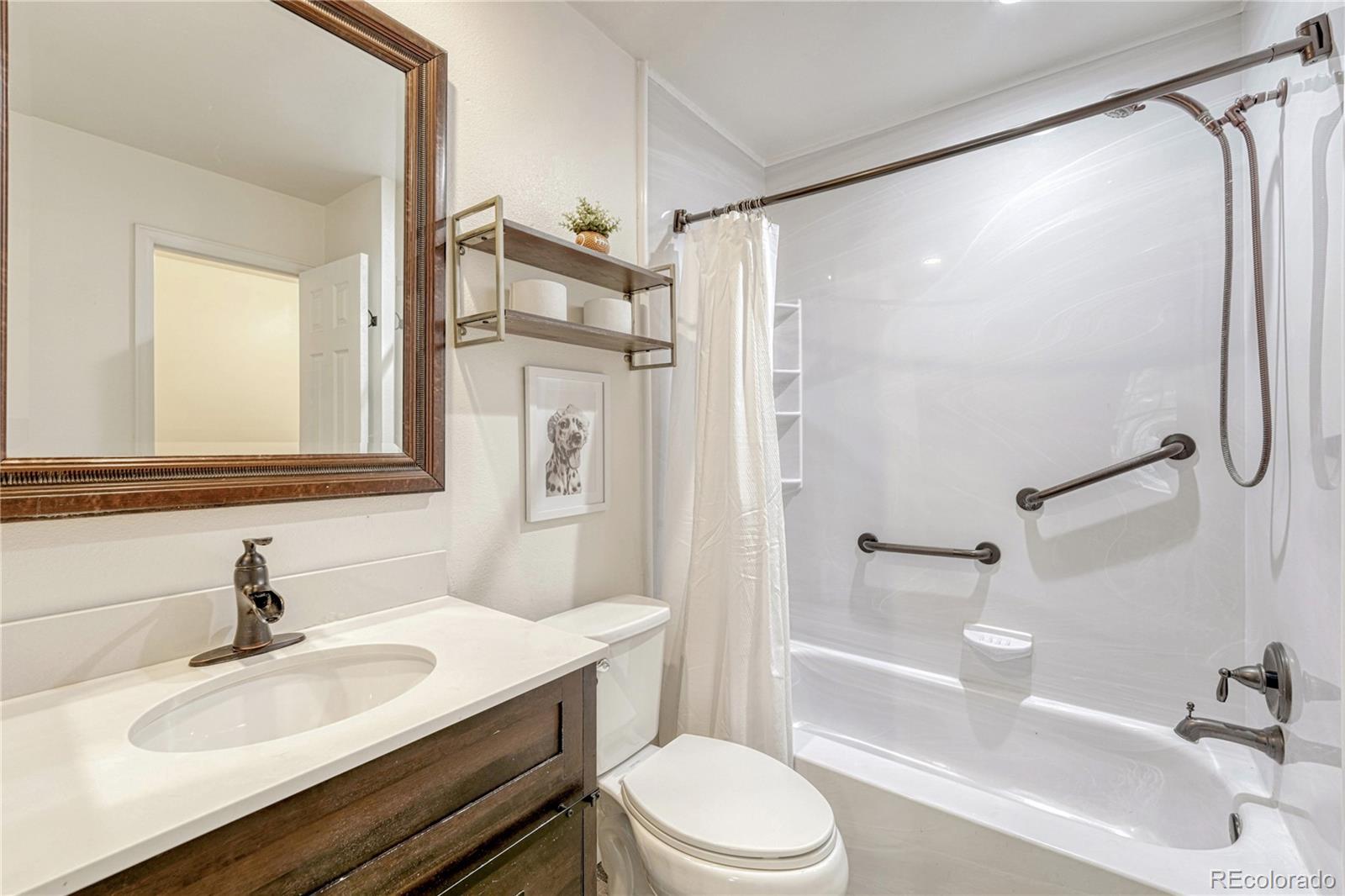 1811 S Quebec Way Unit: 1