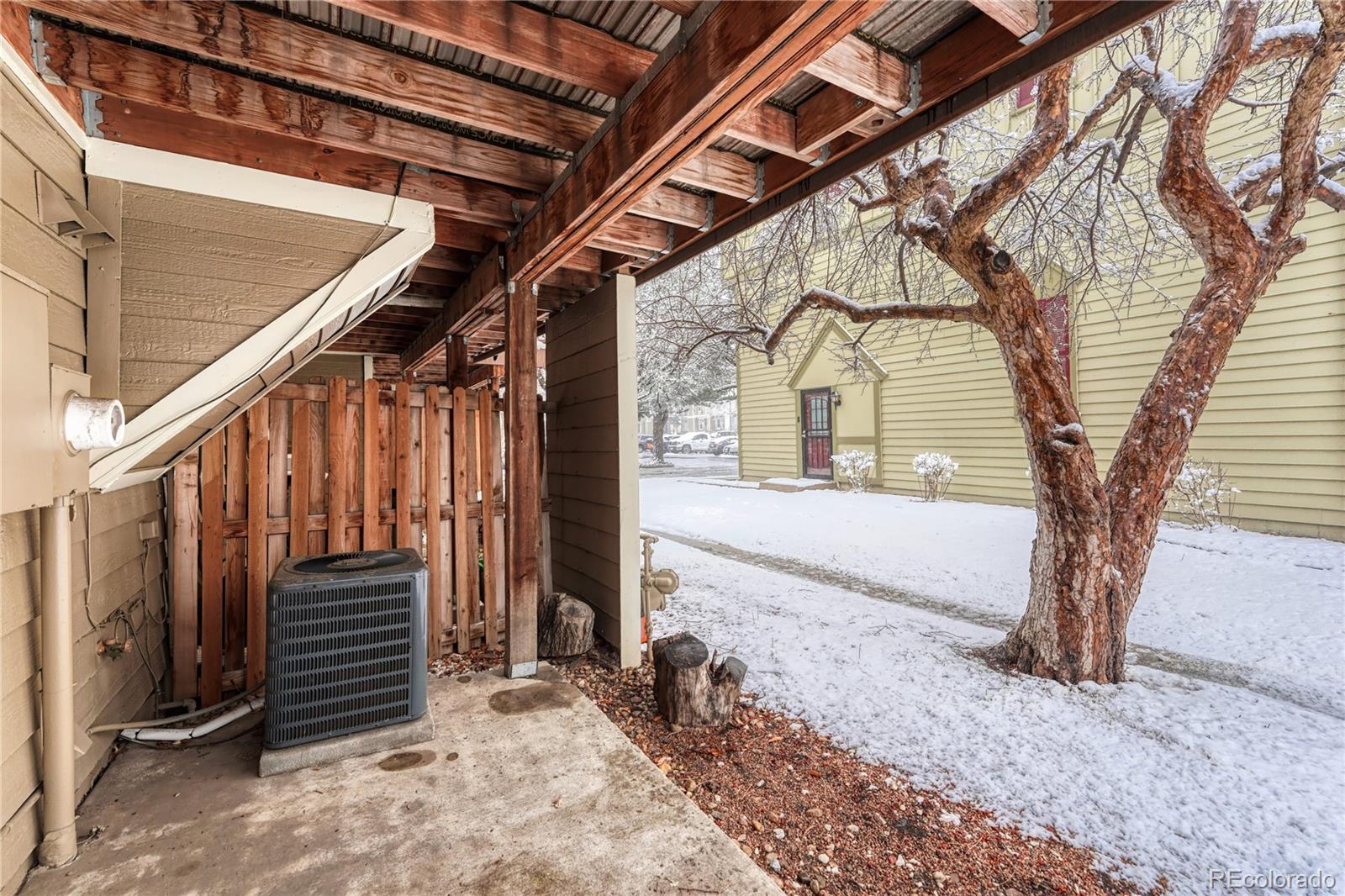 1811 S Quebec Way Unit: 1