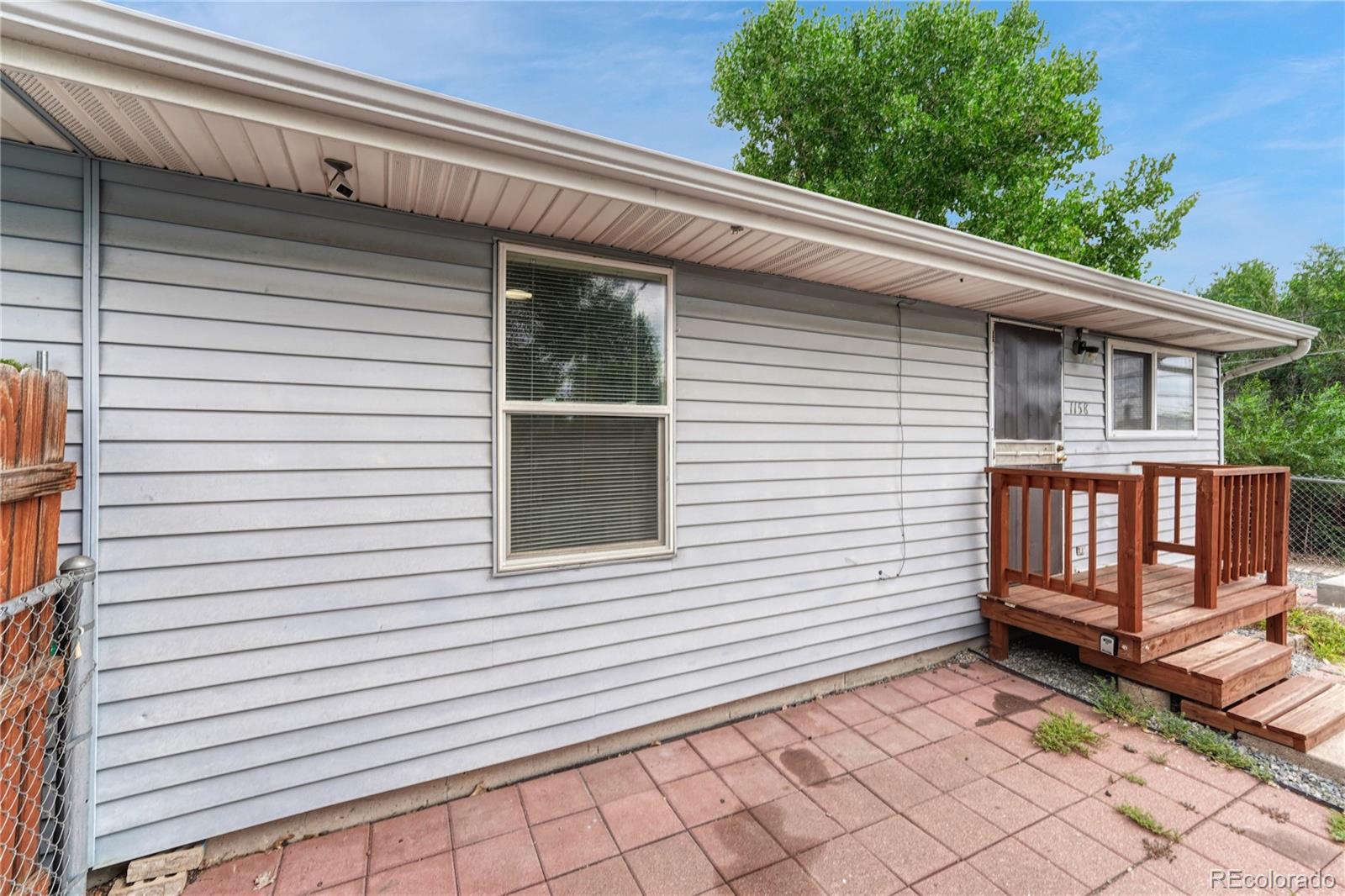 1158 S Navajo Street