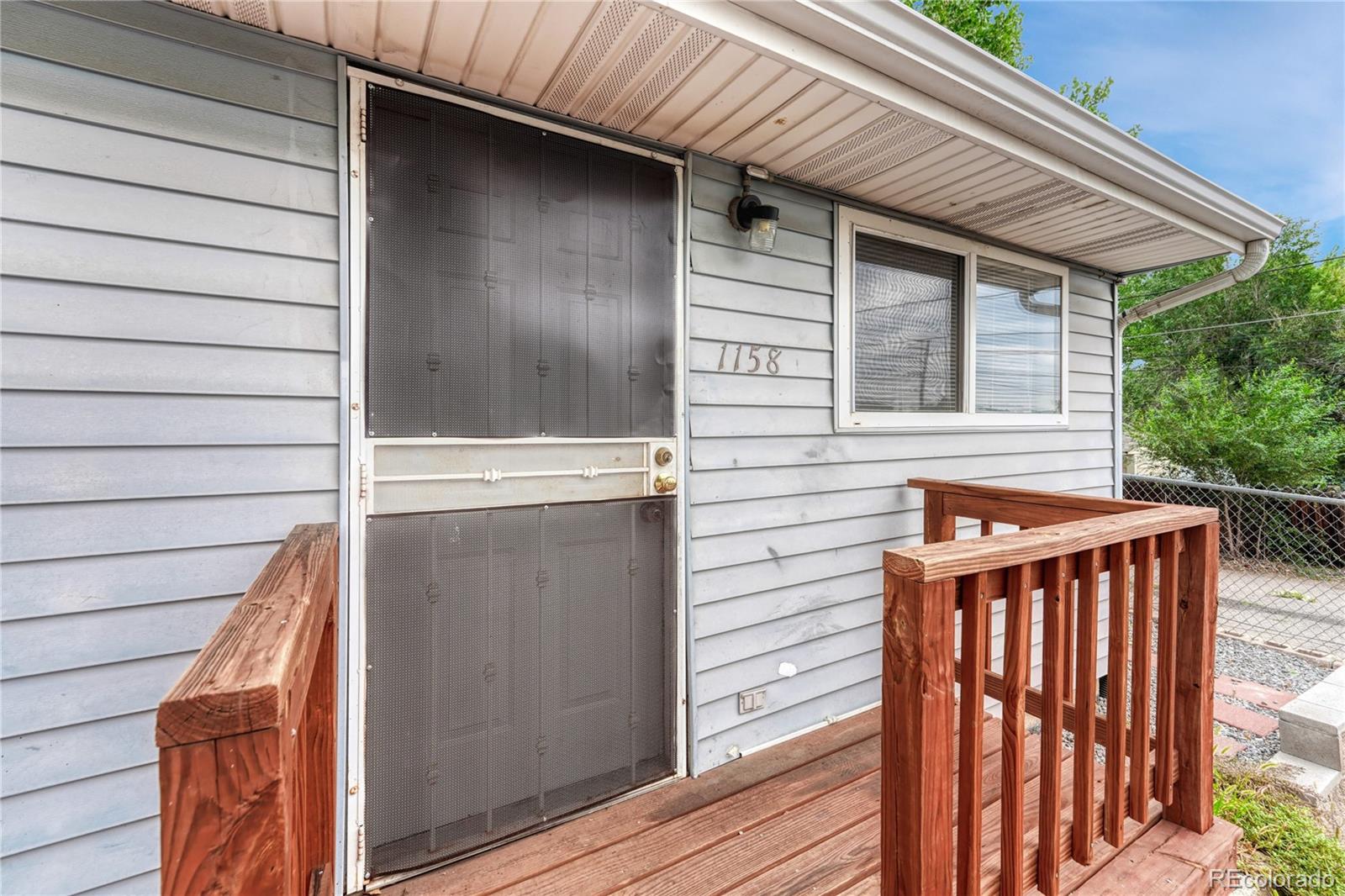 1158 S Navajo Street