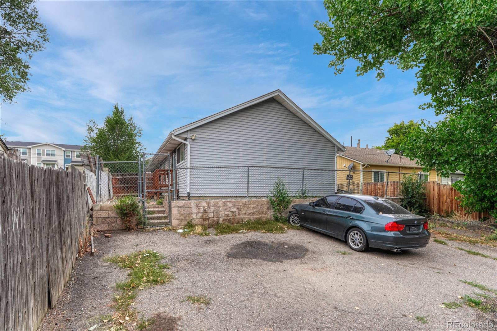 1158 S Navajo Street