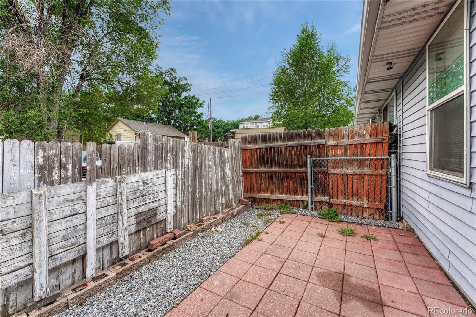 1158 S Navajo Street