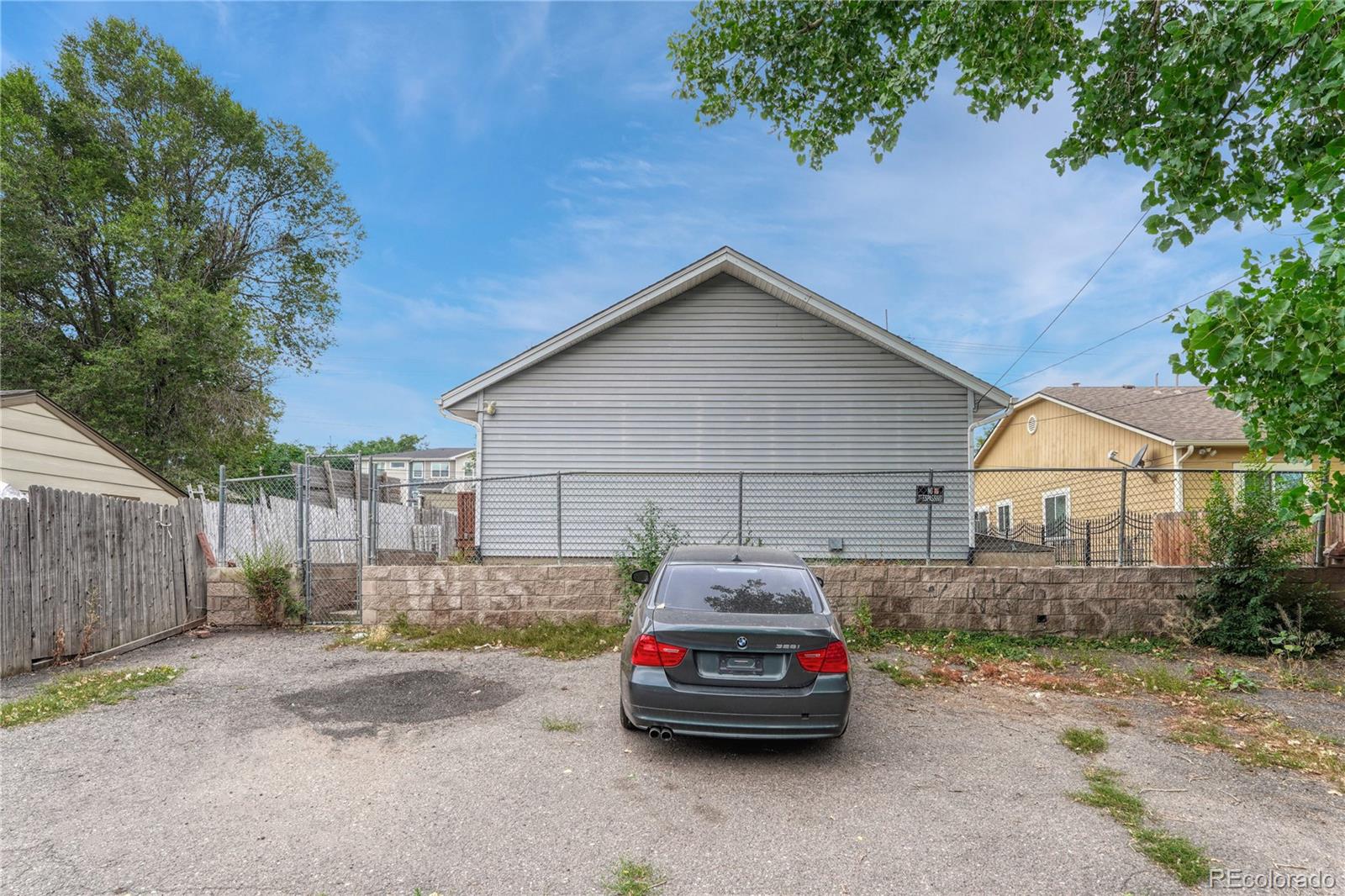 1158 S Navajo Street