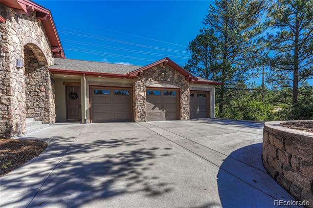 2483 Saddleback Drive