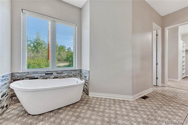 2483 Saddleback Drive