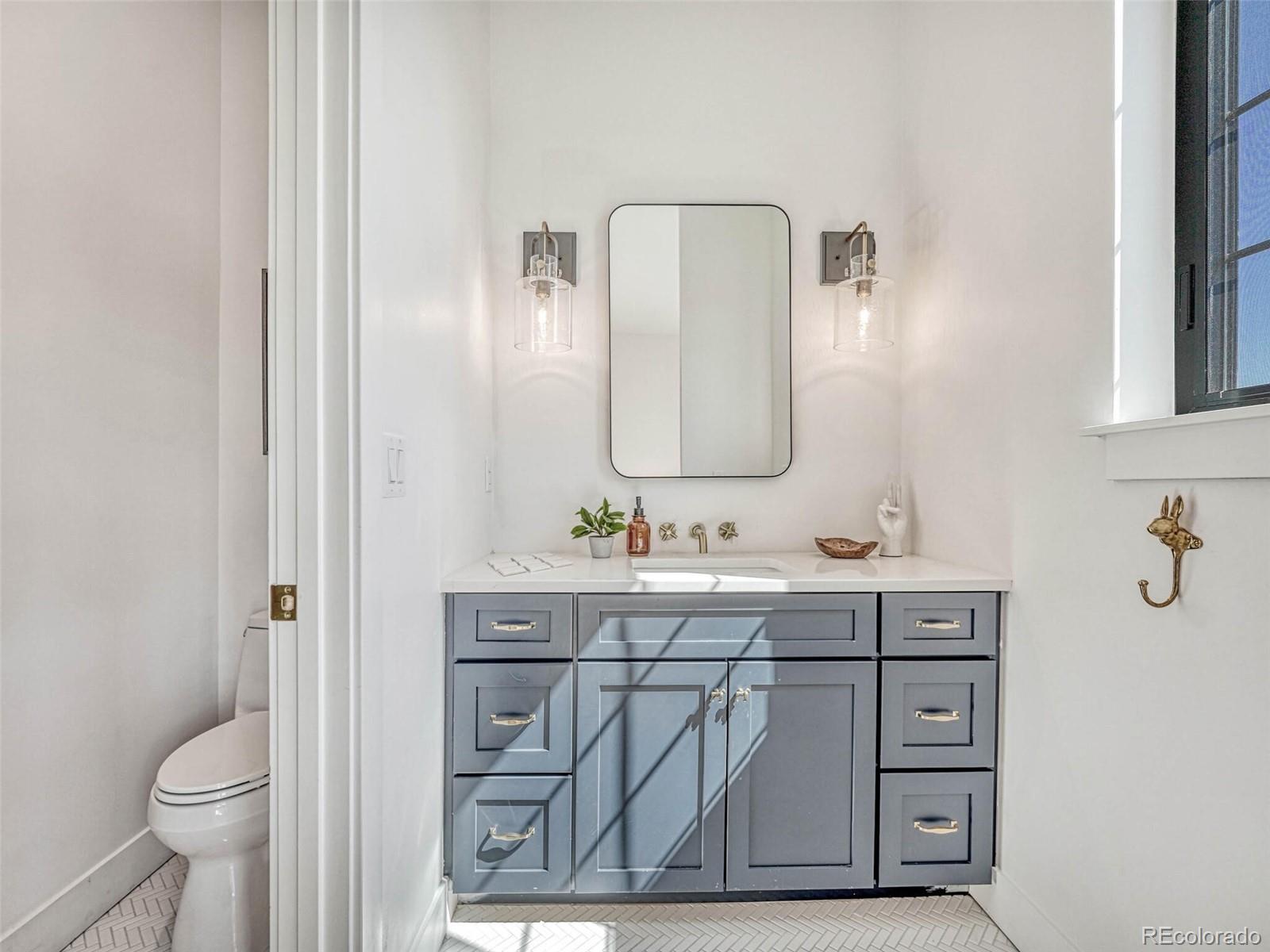 15155 E Pinewood Place