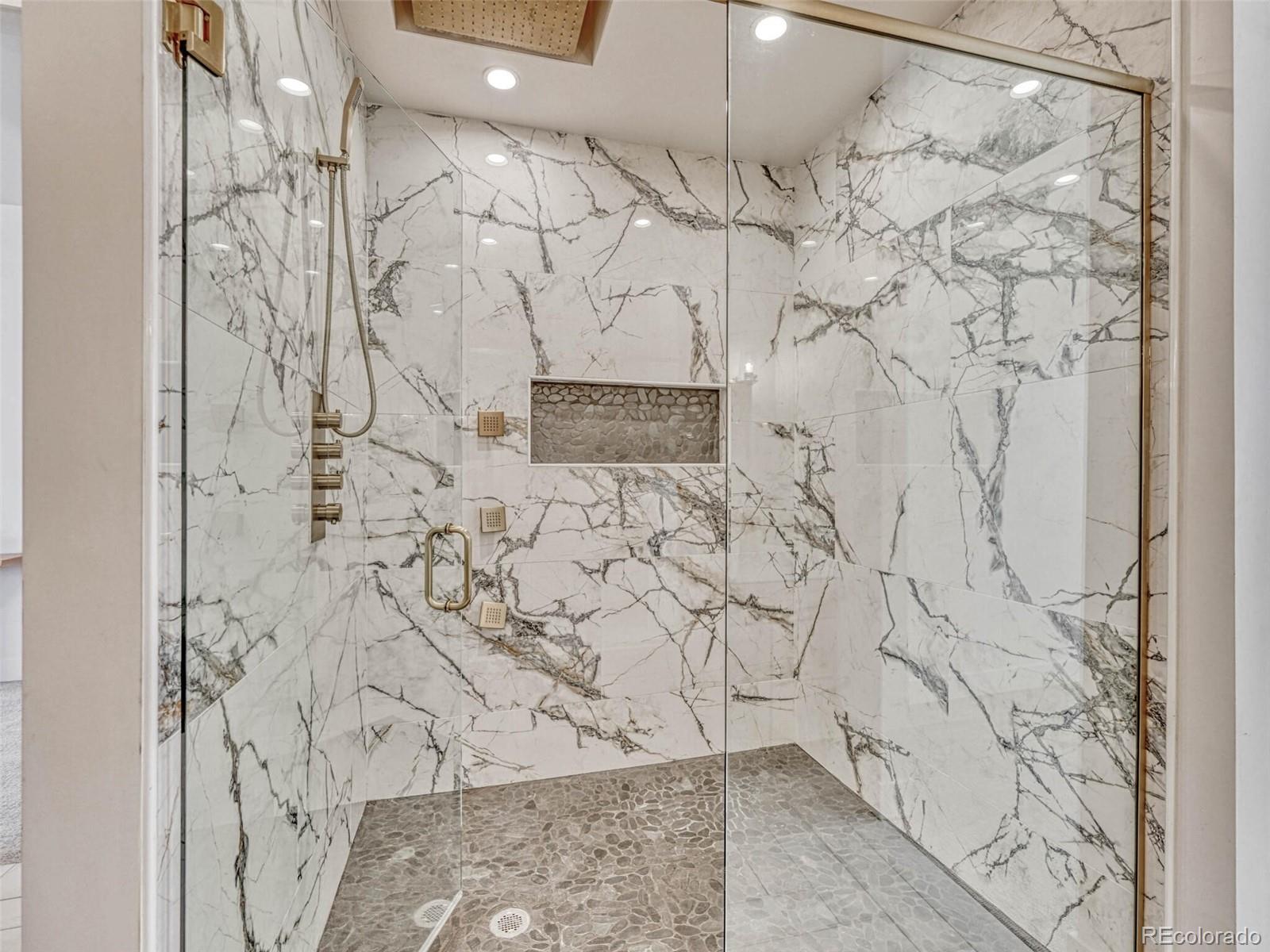 15155 E Pinewood Place