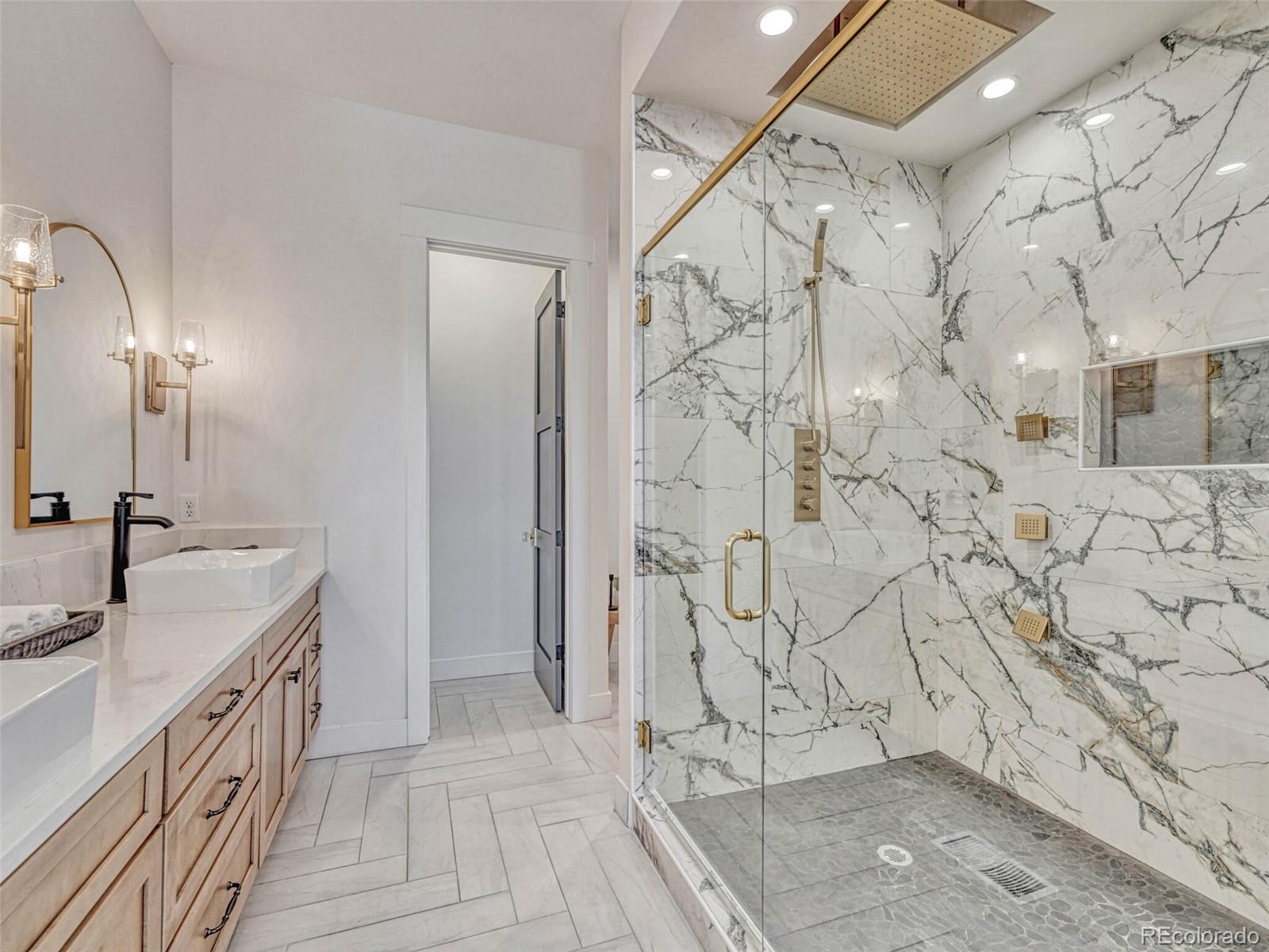 15155 E Pinewood Place