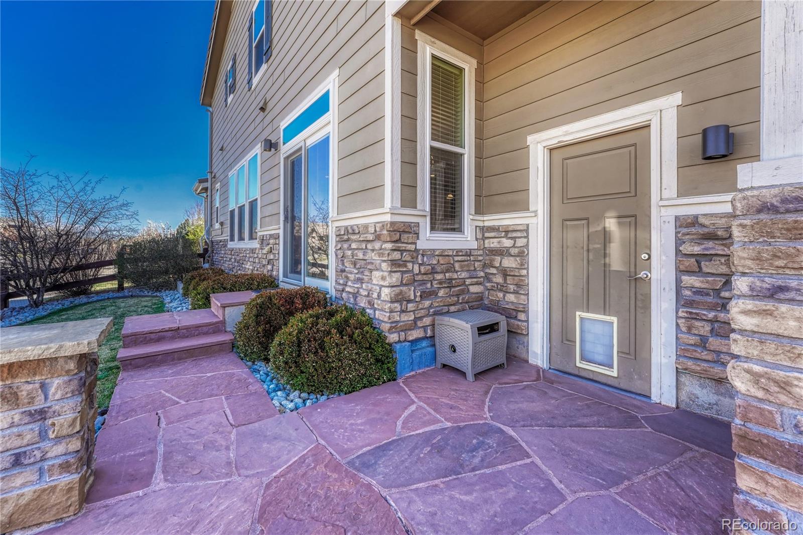 10122 Tall Oaks Street