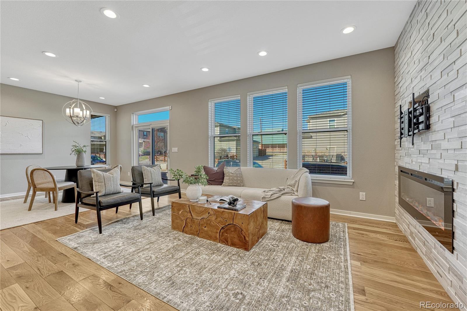 10122 Tall Oaks Street