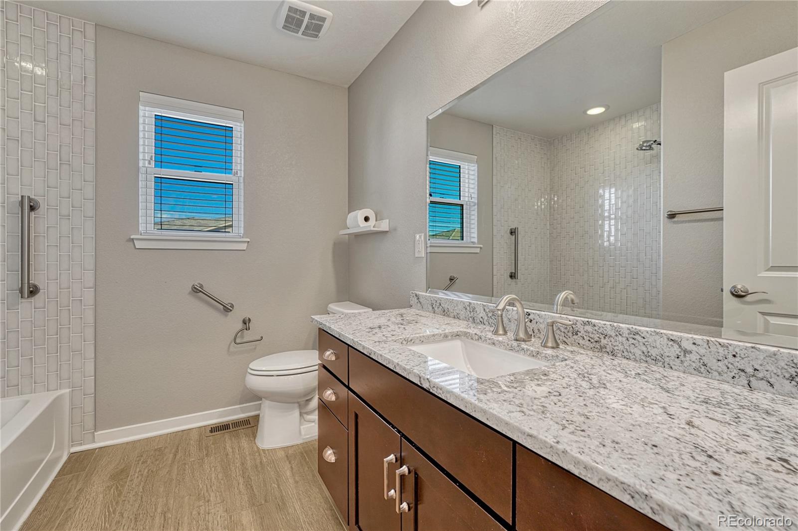 10122 Tall Oaks Street