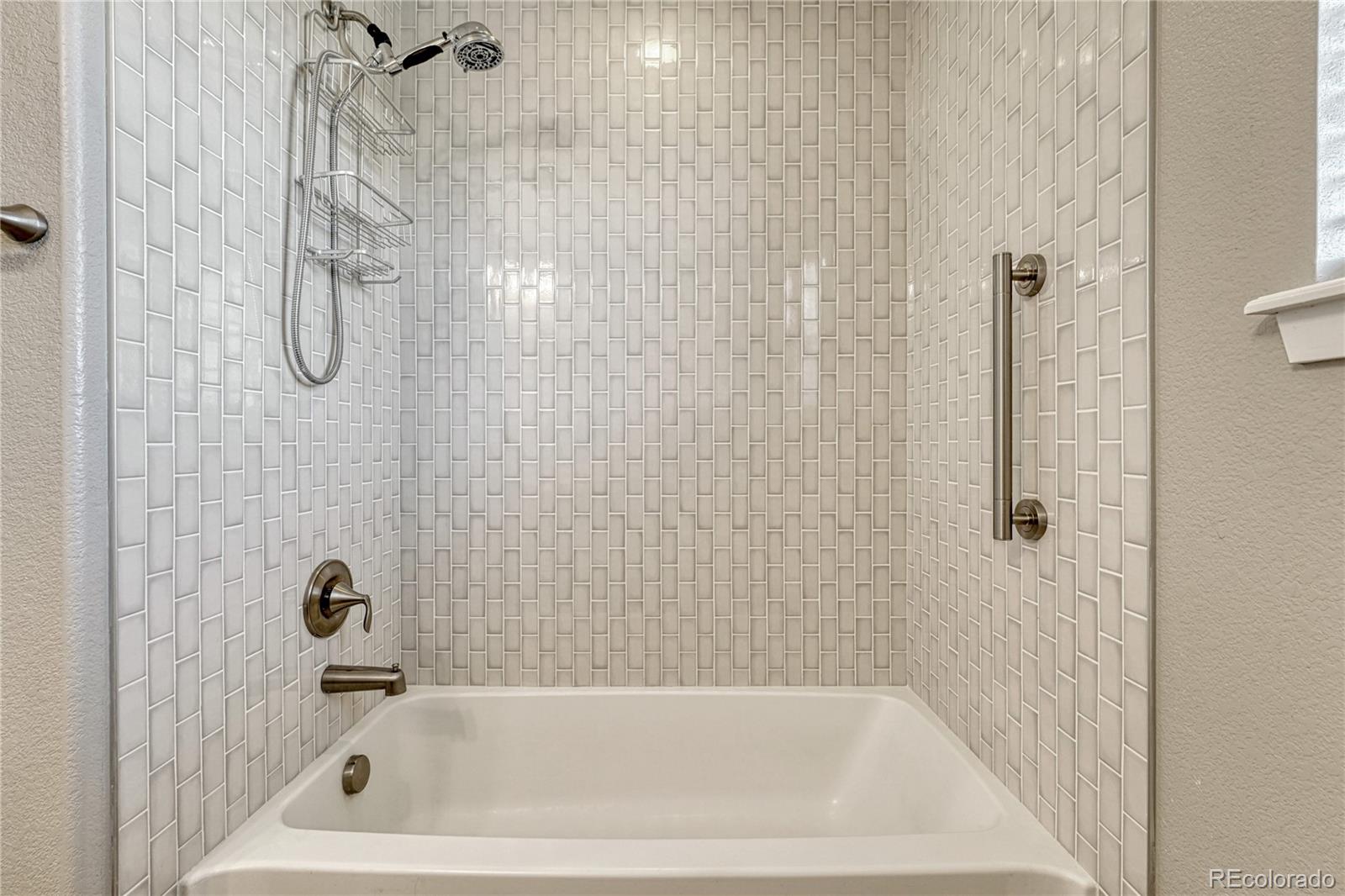 10122 Tall Oaks Street