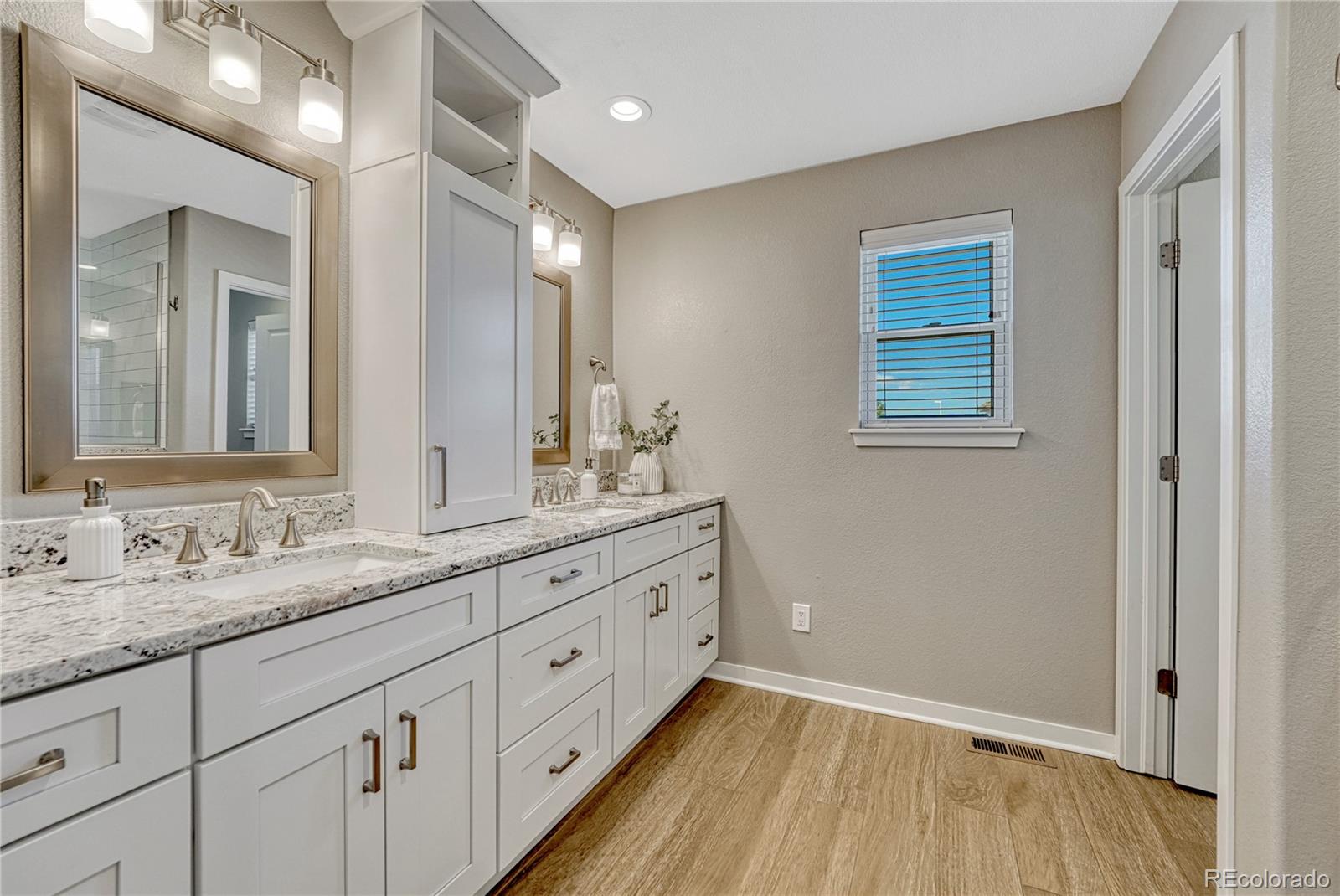 10122 Tall Oaks Street