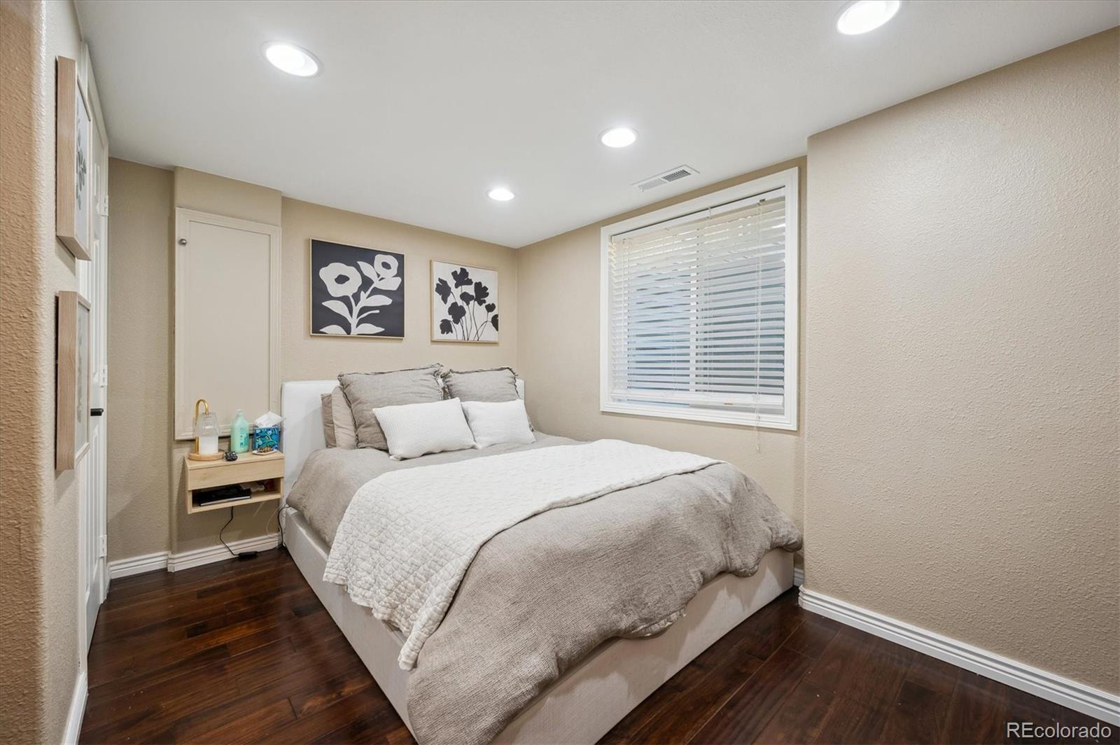 1099 Thornbury Place